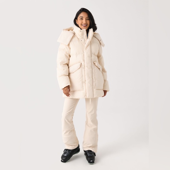 Halfdays Jackets & Blazers - HALFDAYS WOMEN'S WHEELER PARKA - Cream / White - Size Small - Ski & Snow Jacket